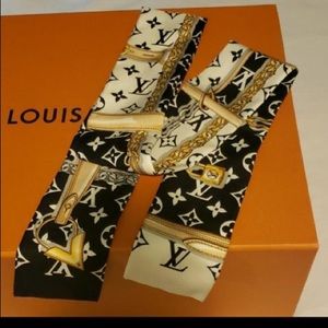 Louis Vuitton Bando Black & White